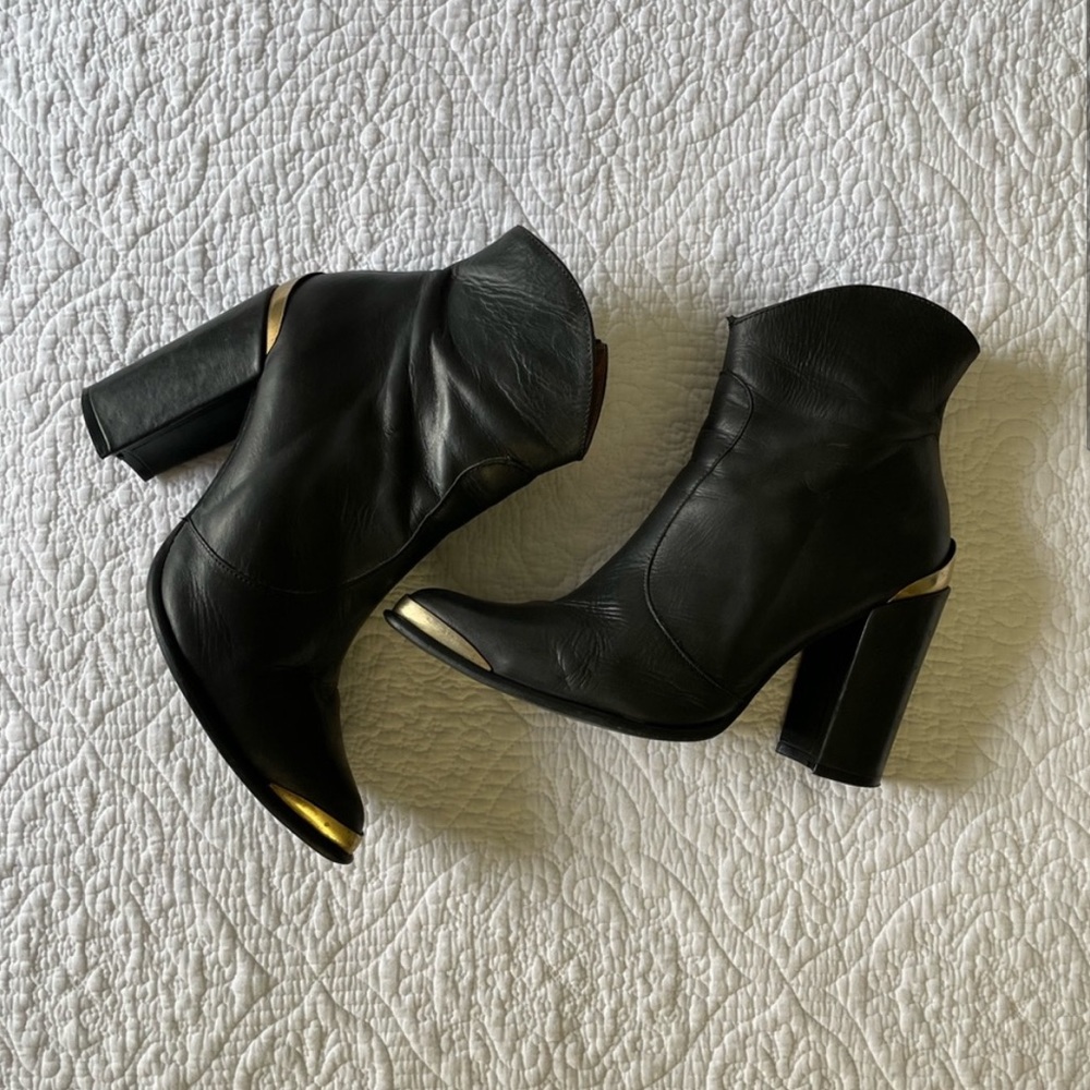 Spain LEATHER Booties, Size 41 (US 9)